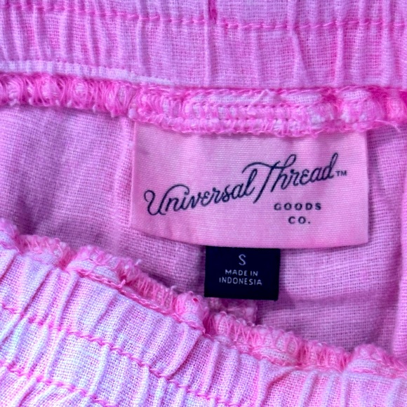 NWT Universal Thread Bright Pink Shorts with Pockets - Picture 6 of 6